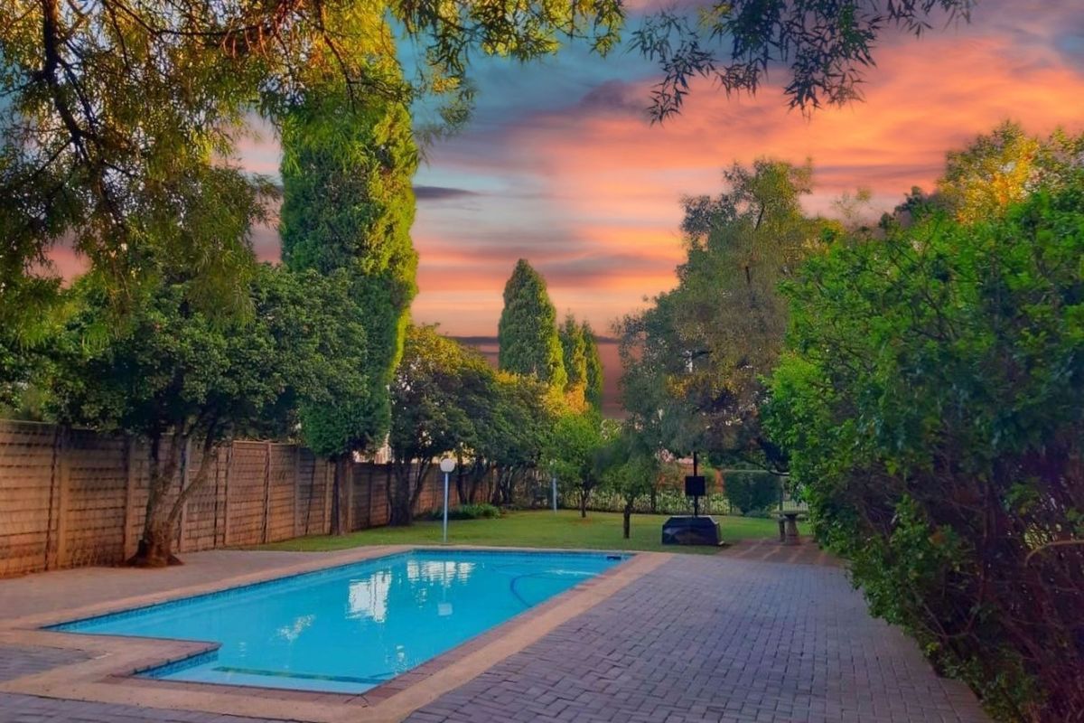 Townhouse For Sale in Doringkloof - Photo 2