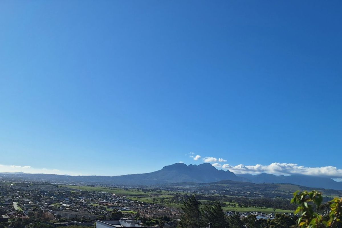 House For Sale in Gordon Heights - Photo 4