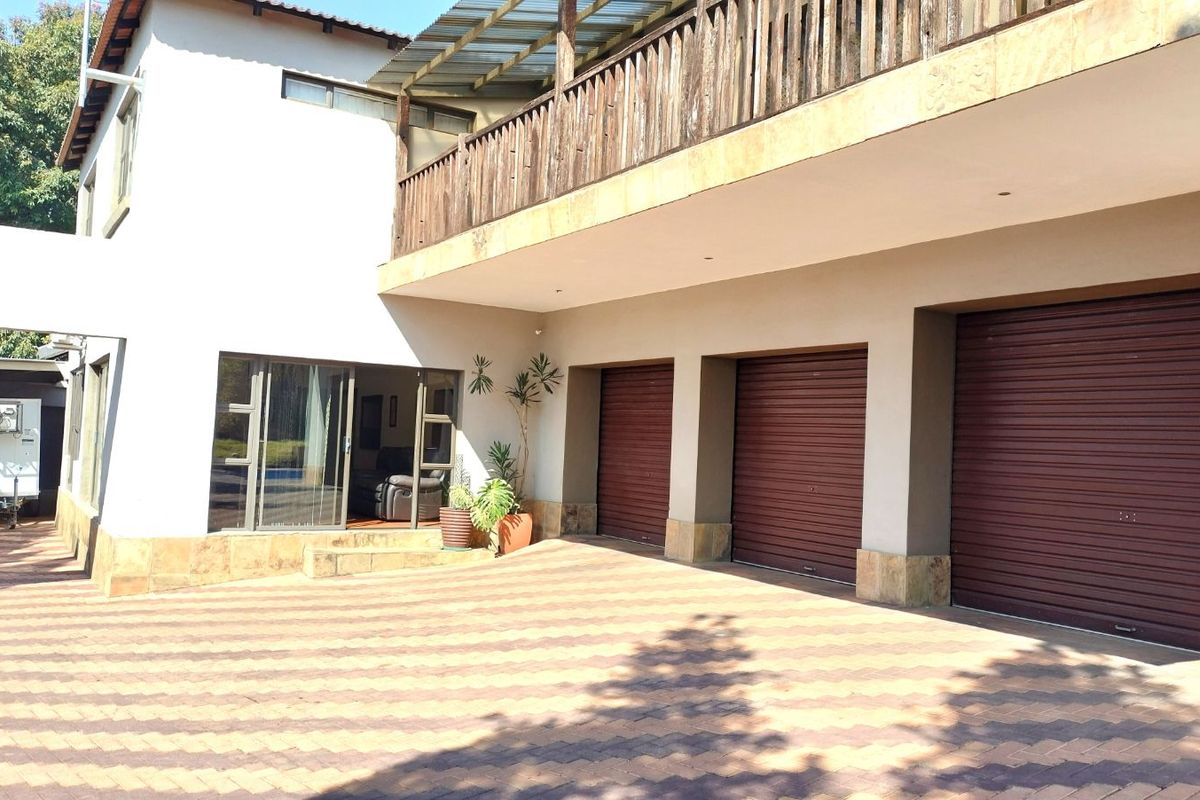 House For Sale in Noordheuwel - Photo 2