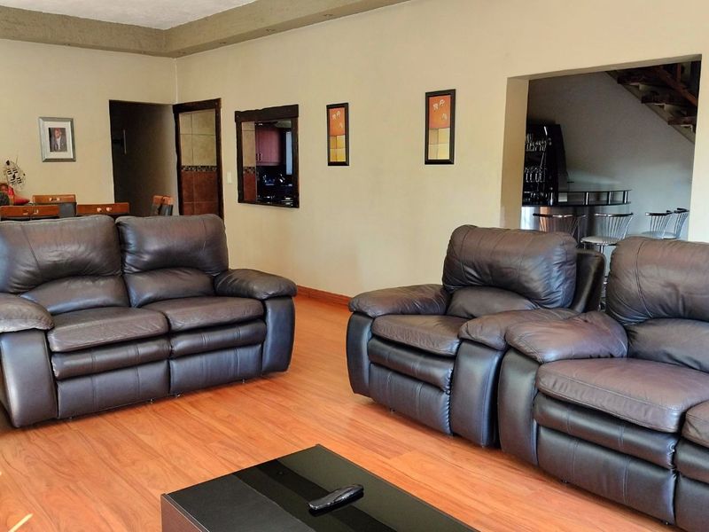 House For Sale in Noordheuwel - Photo 9