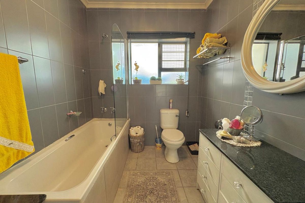 House For Sale in Dana Bay - Photo 5