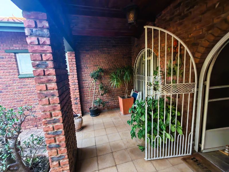 House For Sale in Modimolle Central - Photo 2