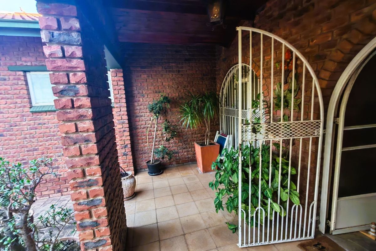 House For Sale in Modimolle Central - Photo 2