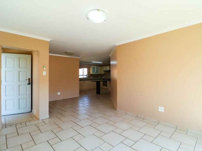 House For Sale in The Reeds - Photo 4