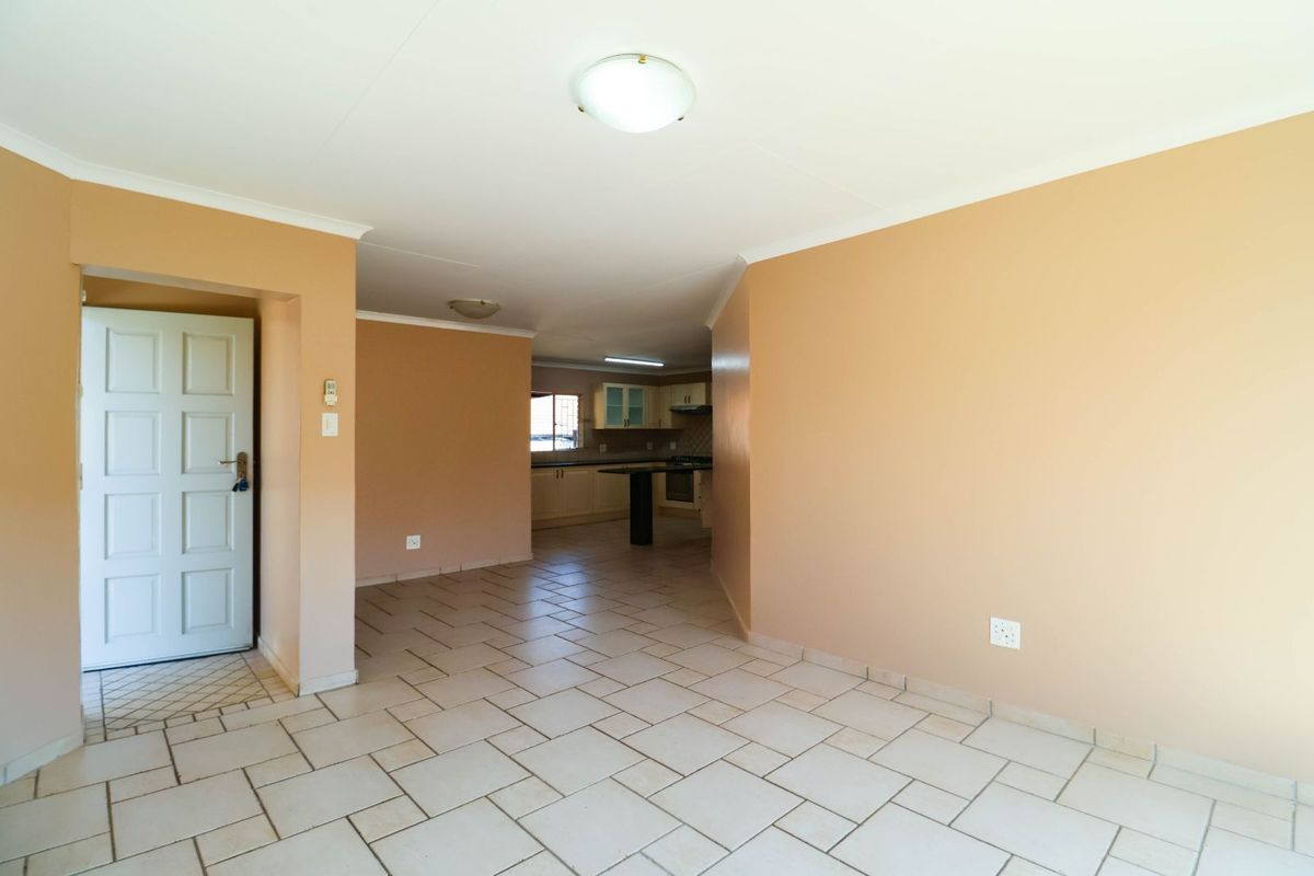 House For Sale in The Reeds - Photo 4