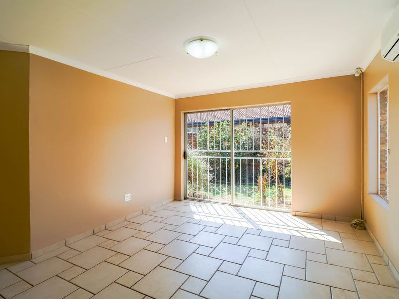 House For Sale in The Reeds - Photo 3