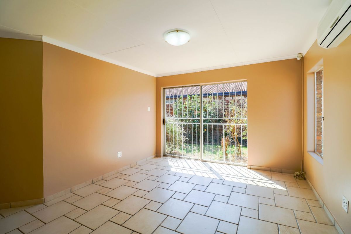 House For Sale in The Reeds - Photo 3