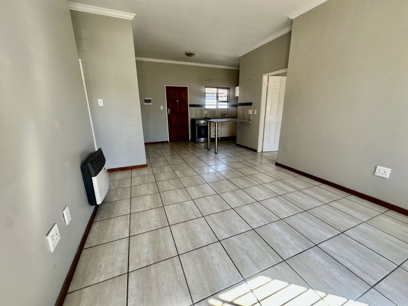 Townhouse For Sale in Terra Nova - Photo 6