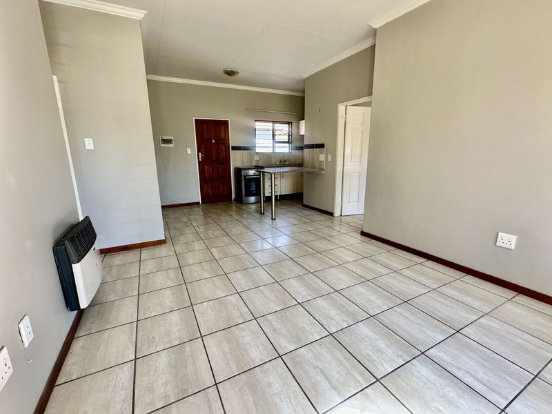 Townhouse For Sale in Terra Nova - Photo 4