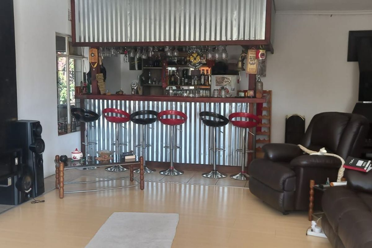House For Sale in Ferndale - Photo 4