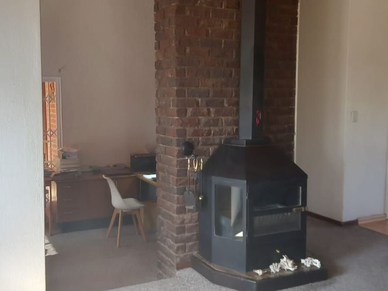 House For Sale in Ferndale - Photo 6