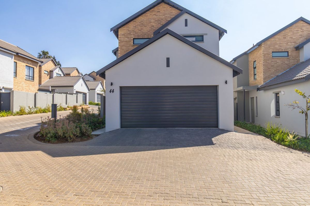 Cluster For Sale in Fourways - Photo 3