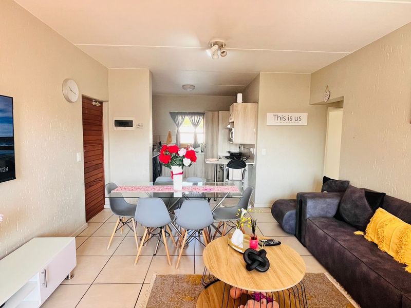 Apartment For Sale in Douglasdale - Photo 10