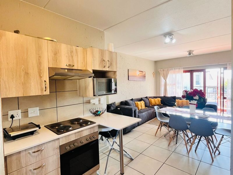 Apartment For Sale in Douglasdale - Photo 5