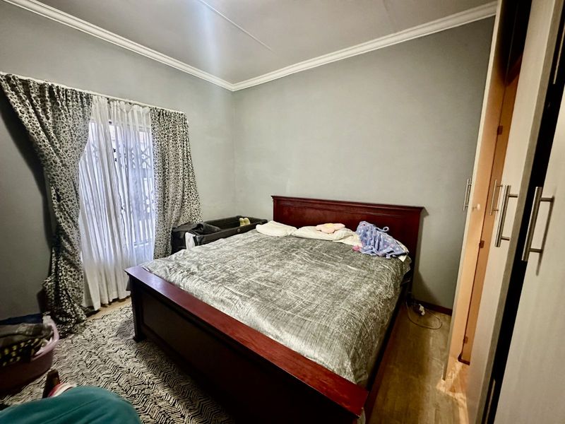 Townhouse For Sale in Terra Nova - Photo 8