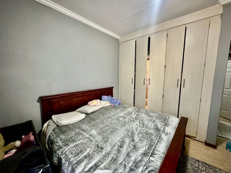 Townhouse For Sale in Terra Nova - Photo 7