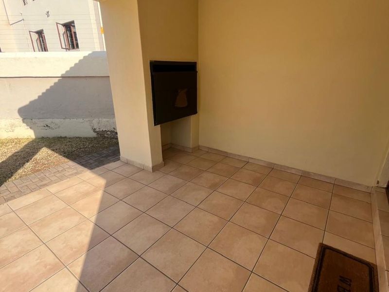 Townhouse For Sale in Meyerspark - Photo 4