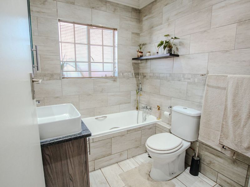 Townhouse For Sale in Amberfield Heights - Photo 10