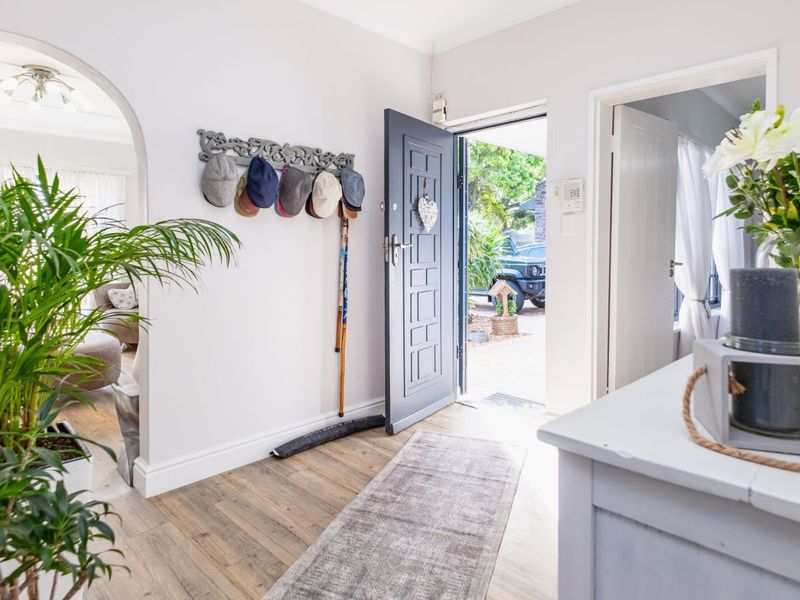 House For Sale in Loerie Park - Photo 5