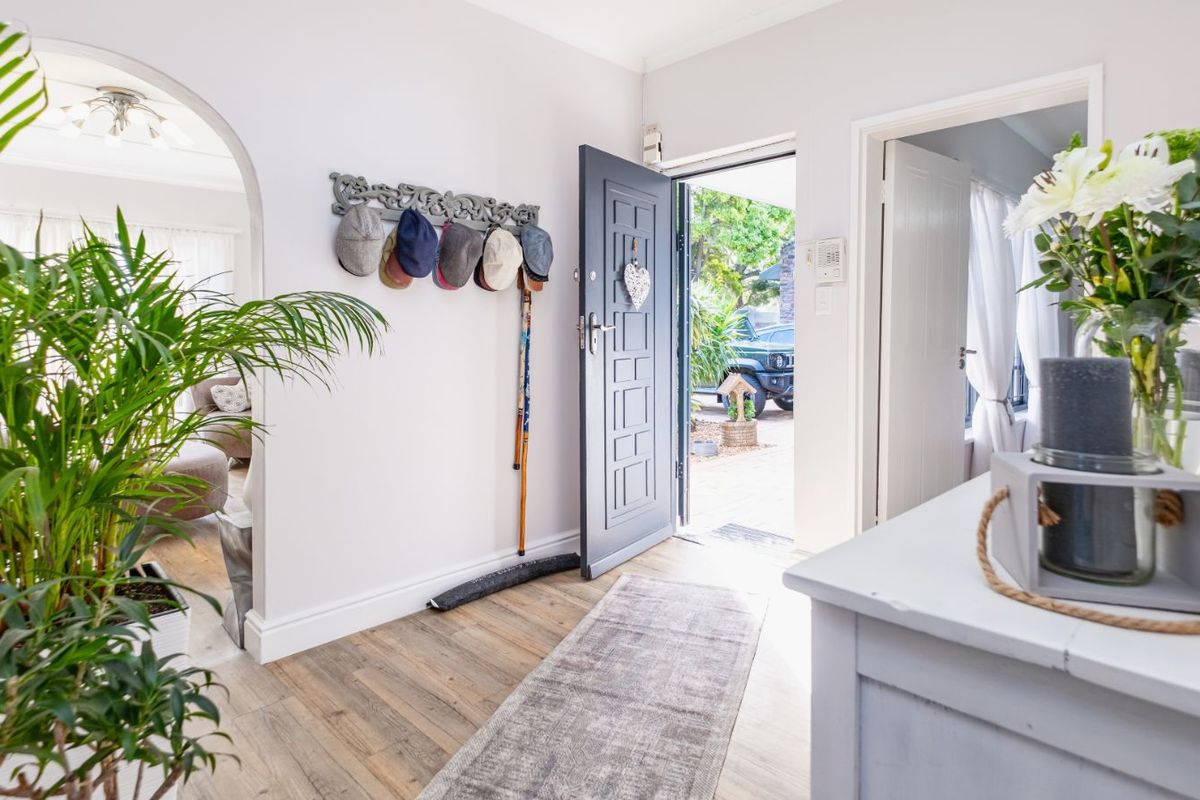 House For Sale in Loerie Park - Photo 5