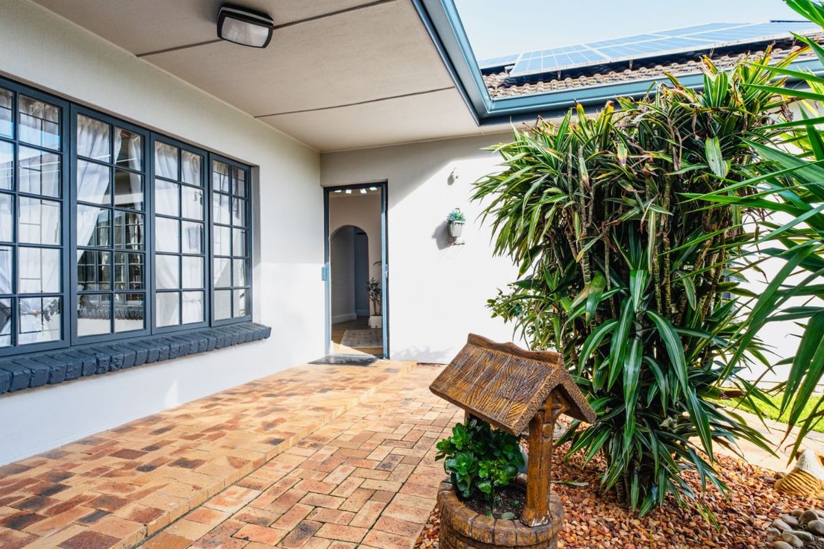 House For Sale in Loerie Park - Photo 3