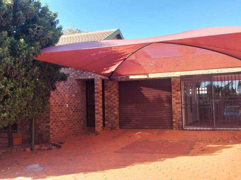 House For Sale in Dorandia - Photo 2