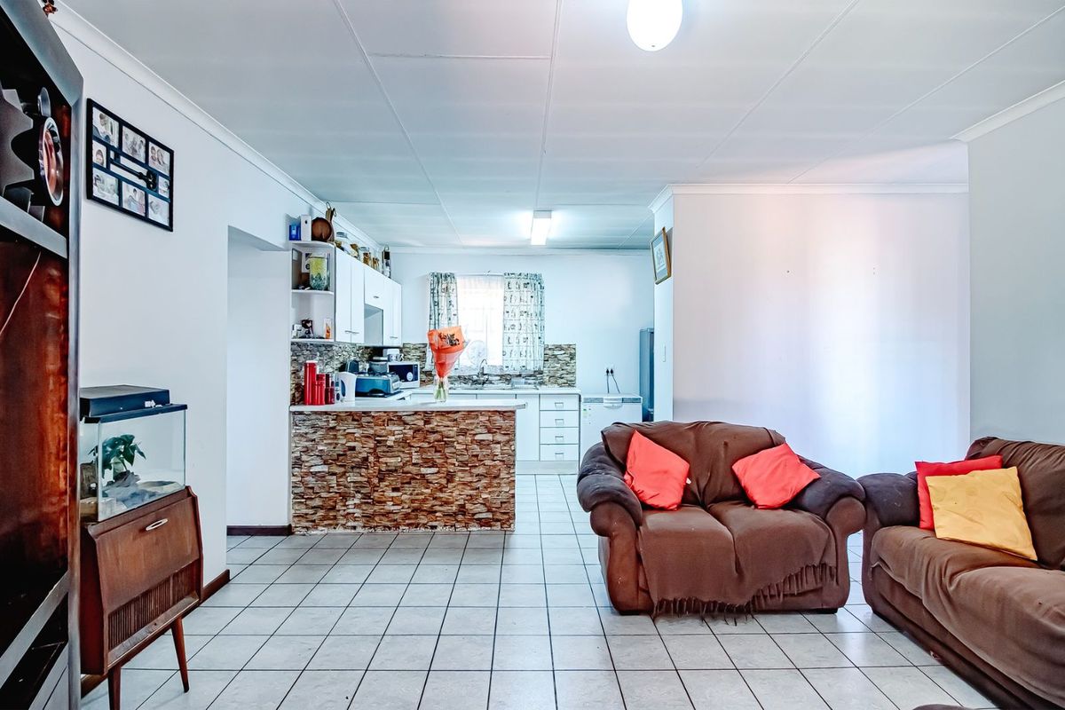 House For Sale in Dorandia - Photo 4