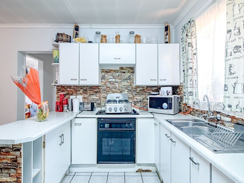 House For Sale in Dorandia - Photo 7