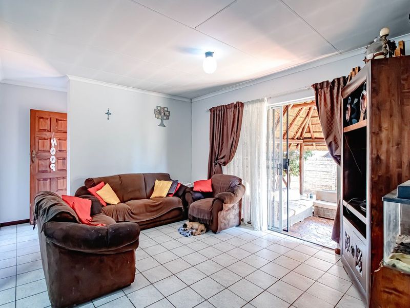 House For Sale in Dorandia - Photo 3