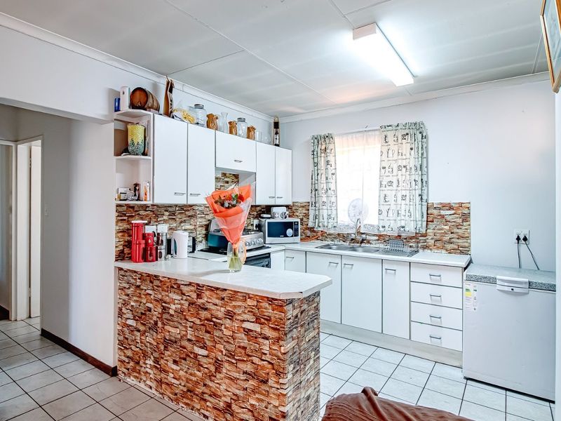 House For Sale in Dorandia - Photo 5