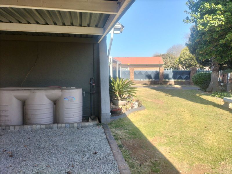 House For Sale in Northmead - Photo 4