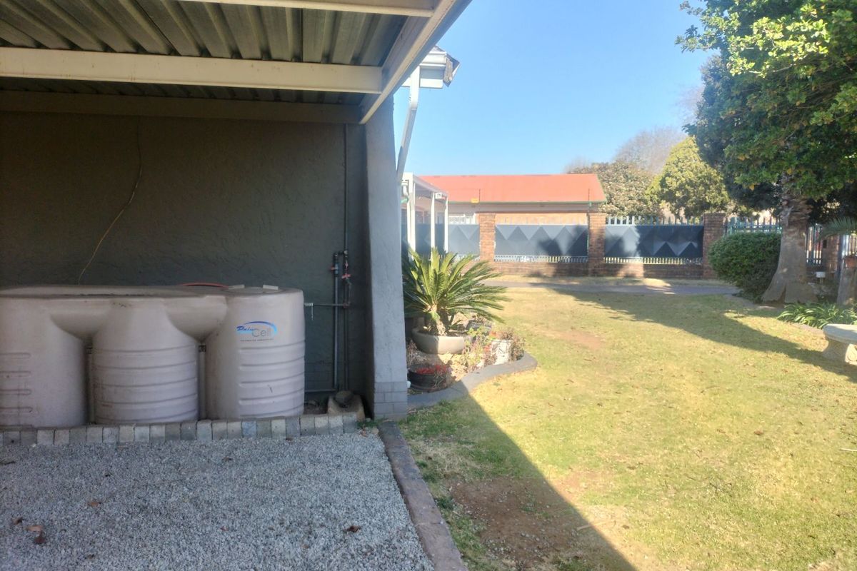 House For Sale in Northmead - Photo 4