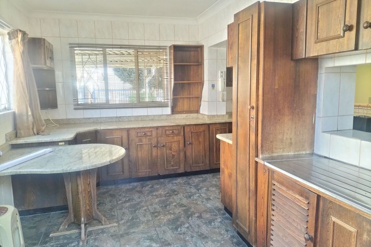 House For Sale in Northmead - Photo 5