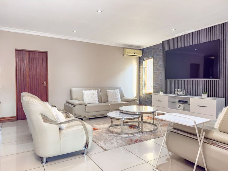 House For Sale in Silverwoods Country Estate - Photo 4