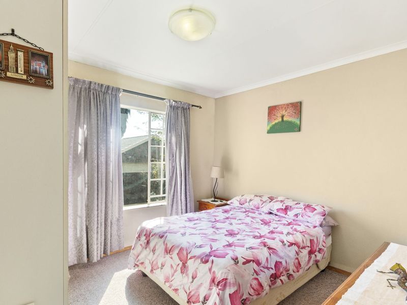 Townhouse For Sale in Weltevreden Park - Photo 8