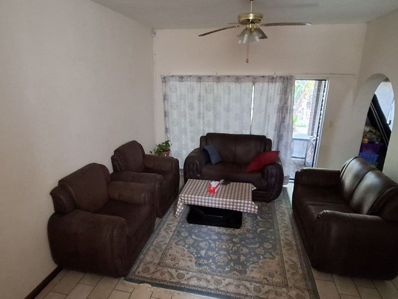 Townhouse For Sale in Medi Park - Photo 4