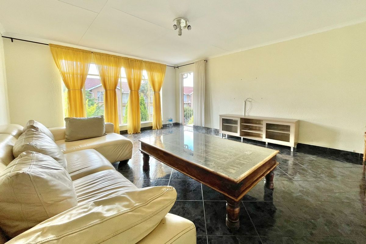 Apartment For Sale in Florida - Photo 2