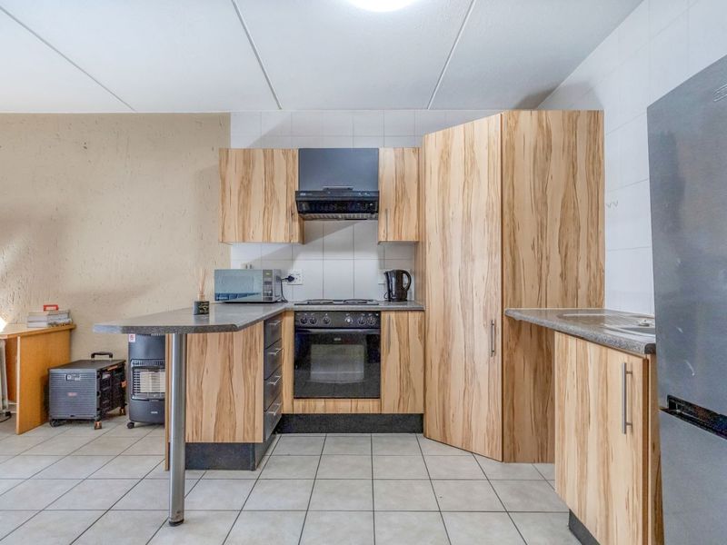 Apartment For Sale in Ferndale - Photo 3