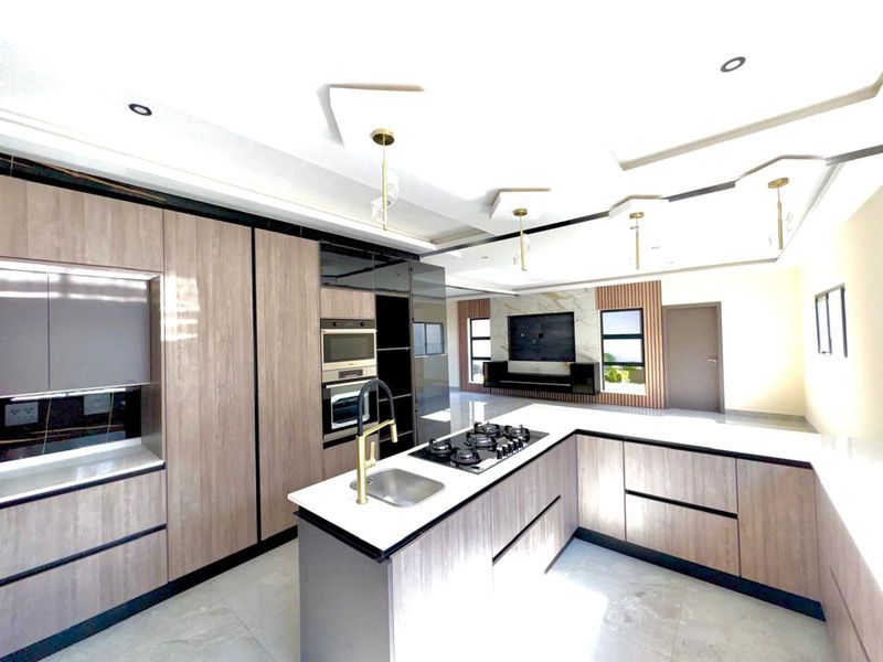 House For Sale in Ferndale - Photo 6