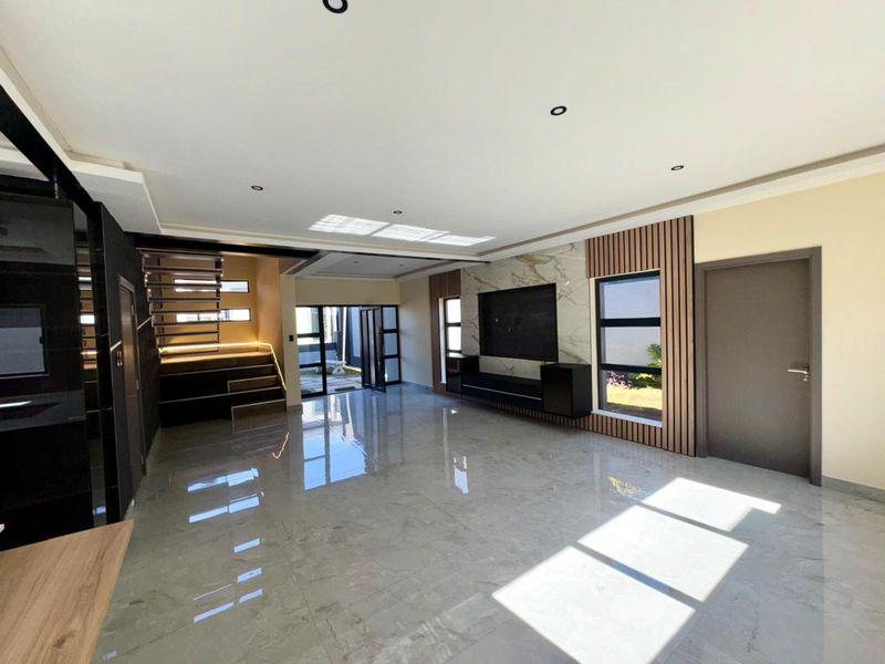 House For Sale in Ferndale - Photo 9