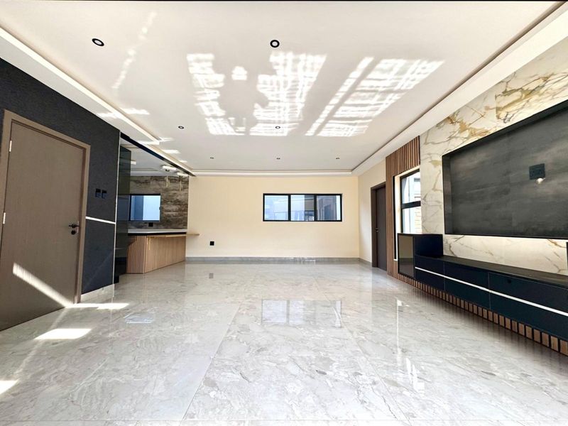 House For Sale in Ferndale - Photo 9