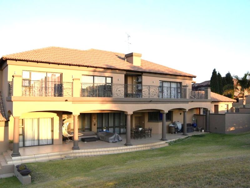 House For Sale in Blue Valley Golf Estate - Photo 3