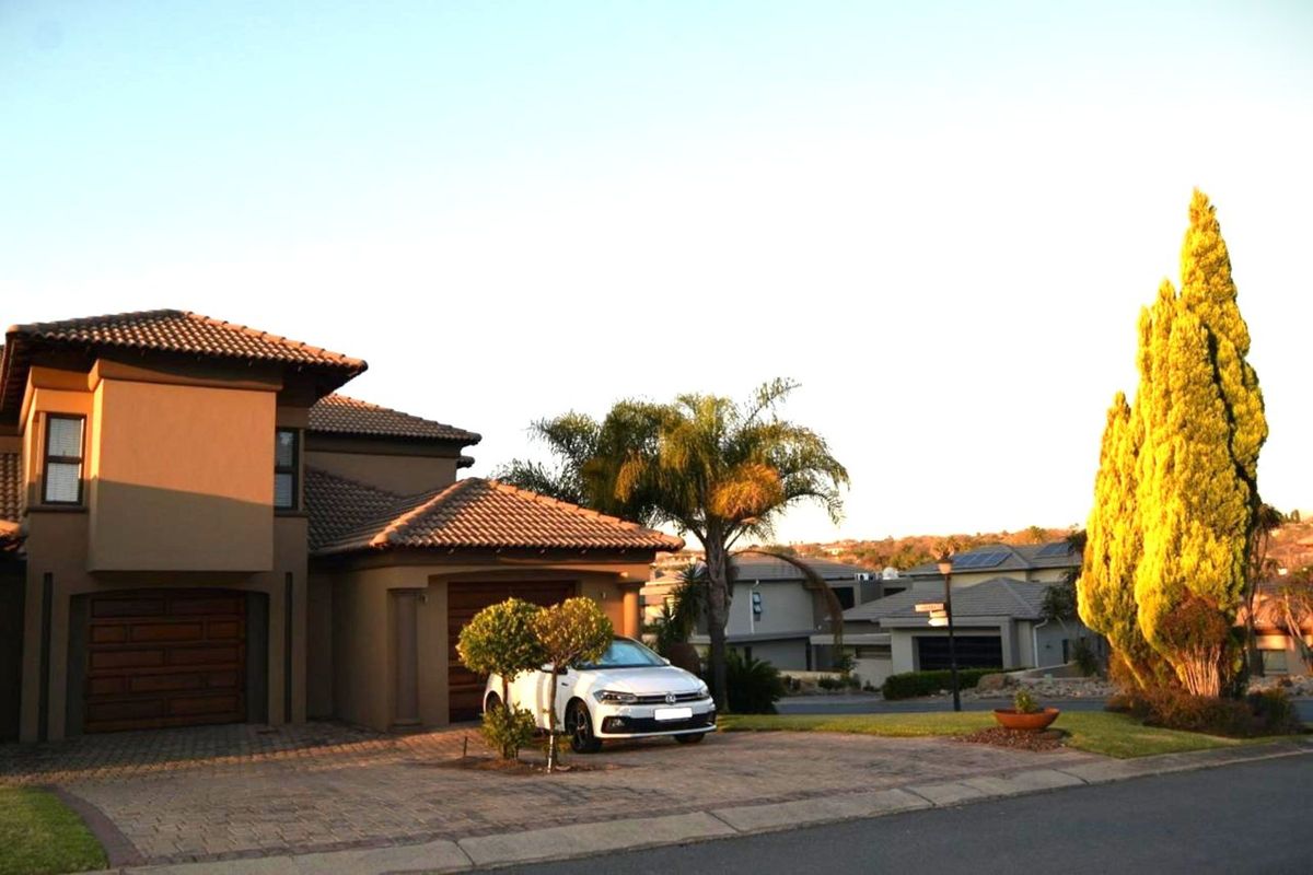 House For Sale in Blue Valley Golf Estate - Photo 5