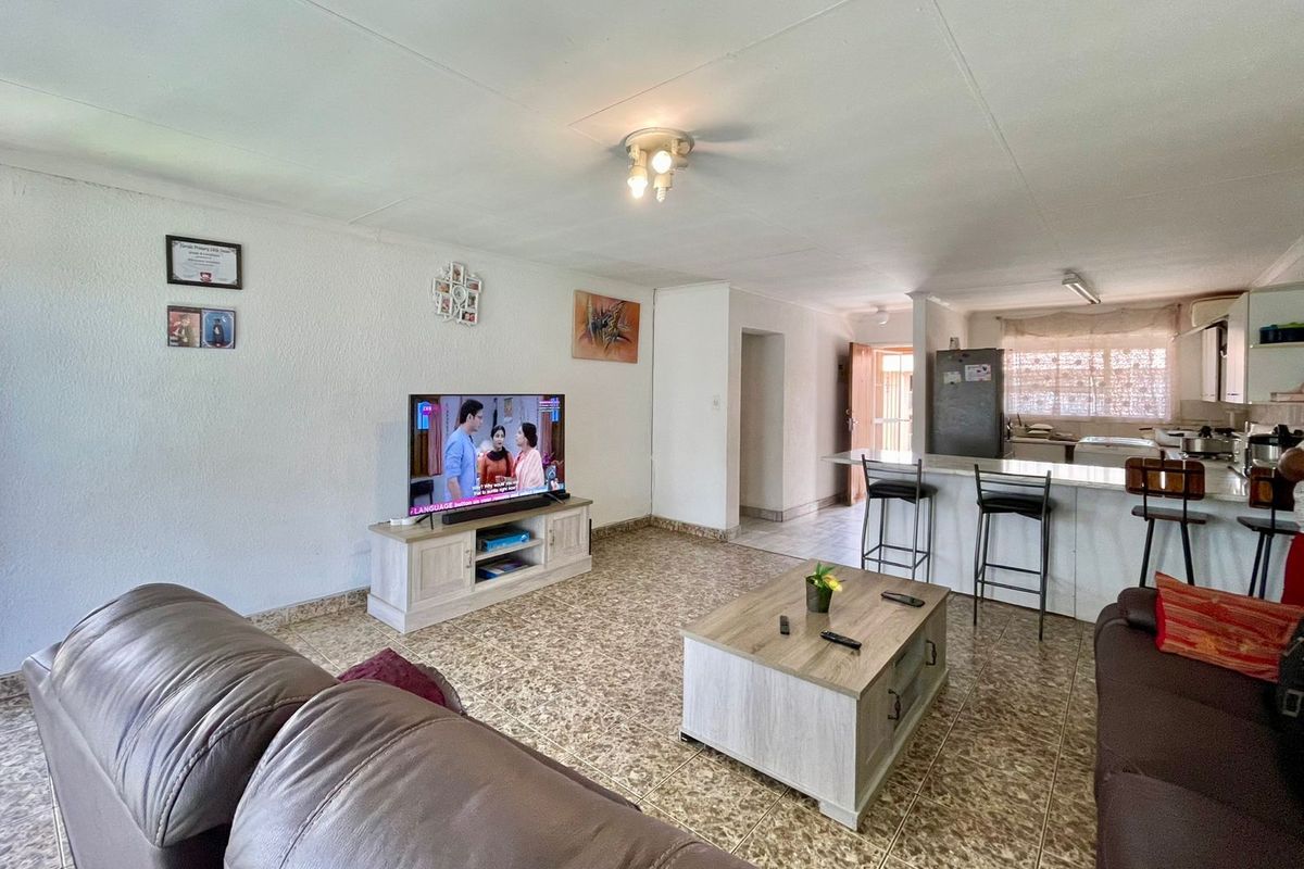 Apartment For Sale in Florida - Photo 2