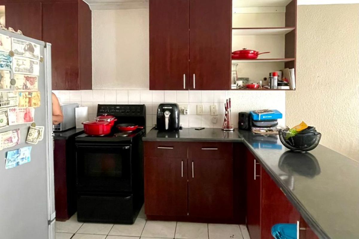 Apartment For Sale in Florida - Photo 2