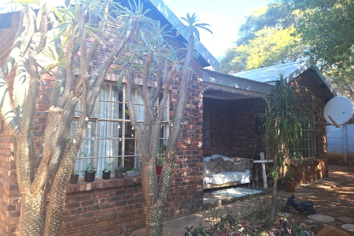 House For Sale in Modimolle Central - Photo 2