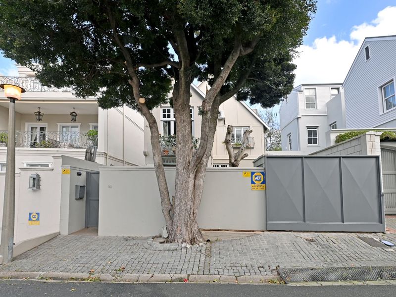 House For Sale in Newlands - Photo 2