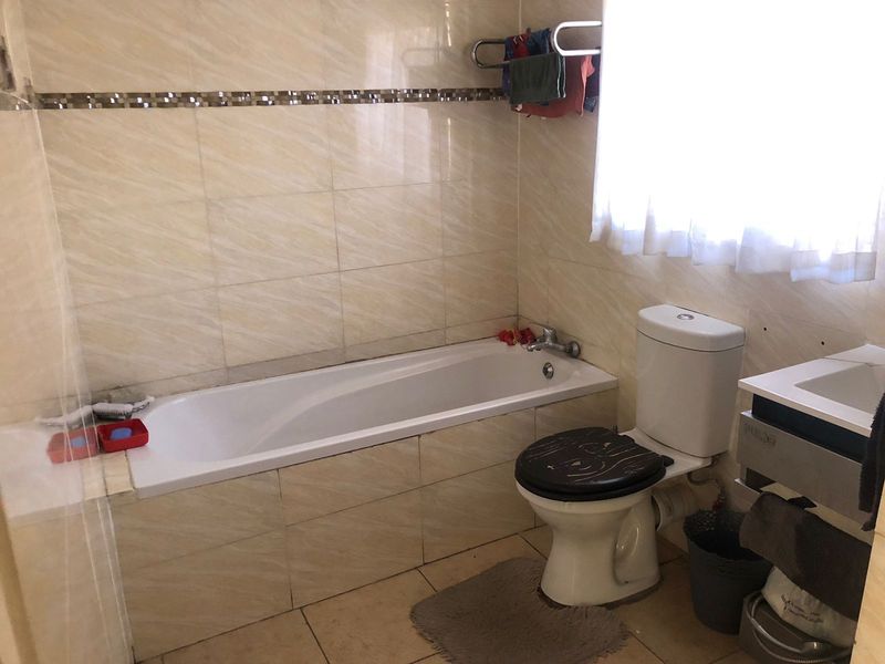 Townhouse For Sale in The Orchards - Photo 10