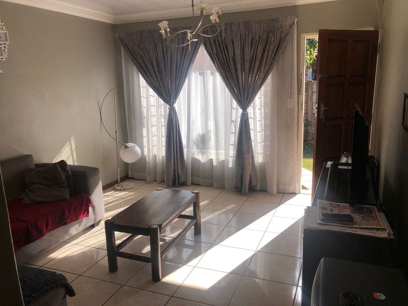 Townhouse For Sale in The Orchards - Photo 3