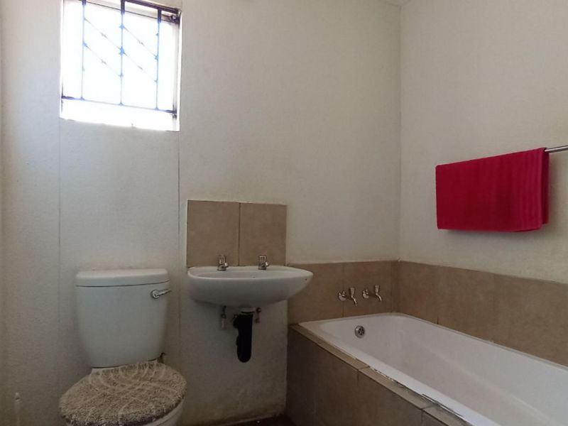 House For Sale in Savanna City - Photo 4